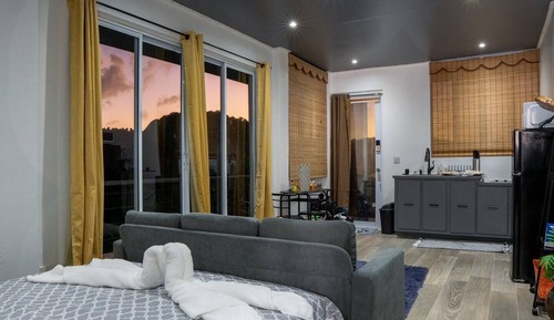 Presidential Apartment, Balcony, City View