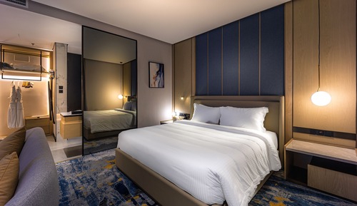 Superior King Room