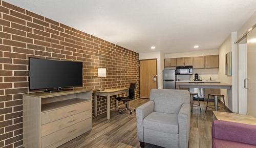Executive Suite, 1 King Bed, Non Smoking, Kitchen (with Sofabed, Full Kitchen)