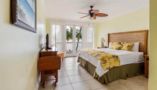 Studio, Ocean View