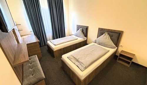 Deluxe Twin Room, Courtyard View