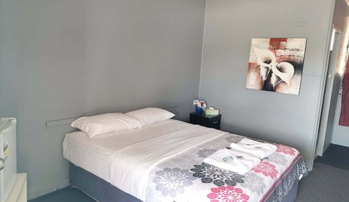 Classic Queen Room