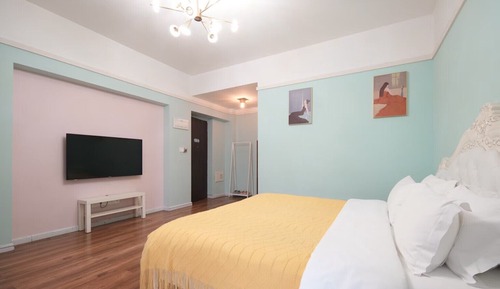 Basic Room, City View