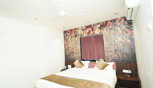 Luxury Suite