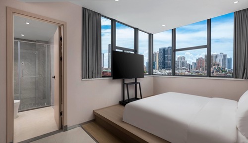 Room, 1 King Bed, Non Smoking (Tatami)