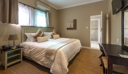 Family Room, Balcony
