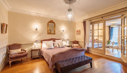 Suite avec terrasse (F)