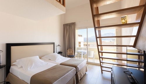 Duplex (upstairs)