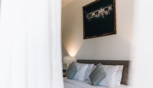 Cozy with balcony Room Only