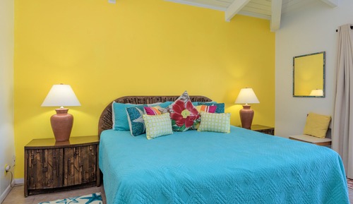 Superior Condo, 1 King Bed with Sofa bed, Resort View, Beachside