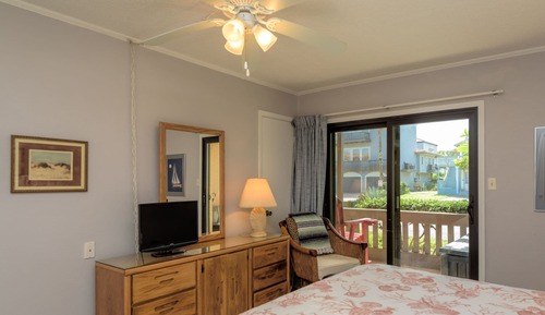 Superior Condo, 1 King Bed with Sofa bed, Partial Ocean View, Beachside