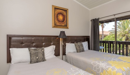 Family Condo, 3 Bedrooms, Balcony, Courtyard View