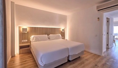 Standard Apartment, 1 Bedroom, Sea View (2 adults + 2 children)