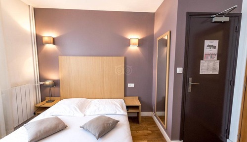 Standard Single Room, 1 Twin Bed, Shared Bathroom