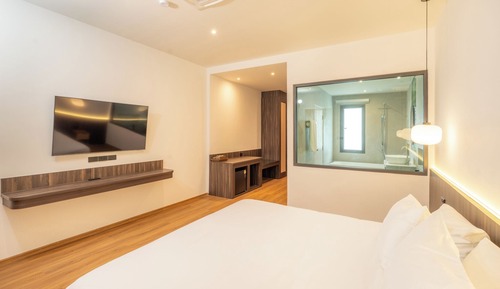 Superior Room, Balcony, Lake View