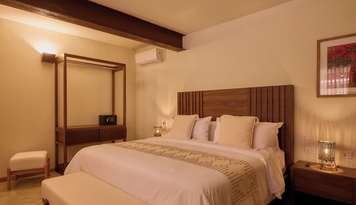 Comfort Suite, 1 King Bed