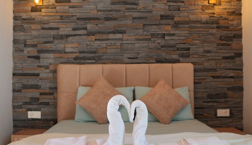 Room, Mountain View