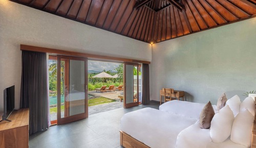 Bungalow, 2 Twin Beds, Pool View