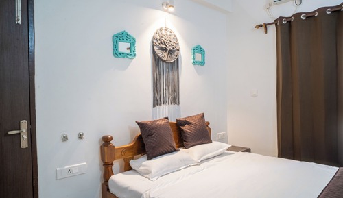 Deluxe Apartment, 1 King Bed with Sofa bed, Pool View