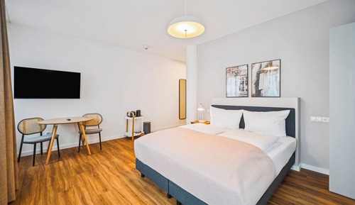 Queen Room Wheelchair Accessible