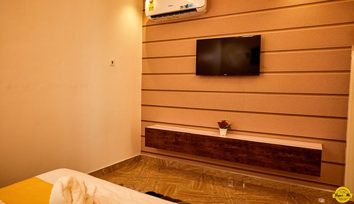 Deluxe Apartment, Courtyard View