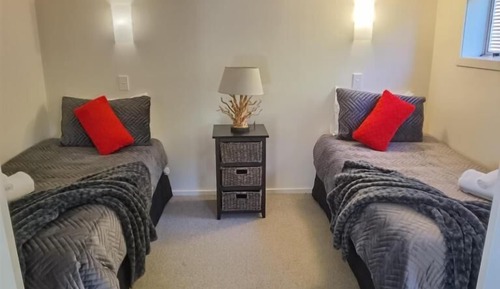 Deluxe Room, Patio, Courtyard View