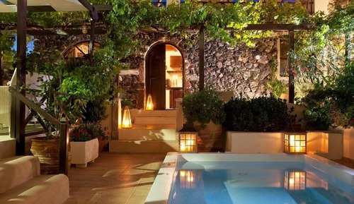 Family Cave Suite with Caldera View and Shared Pool
