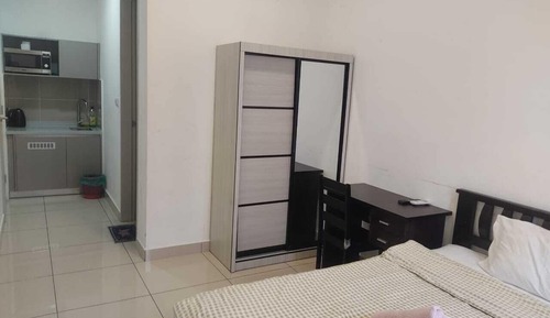 Deluxe Suite, City View