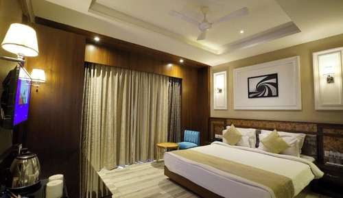 Classic Double Room, Balcony, City View