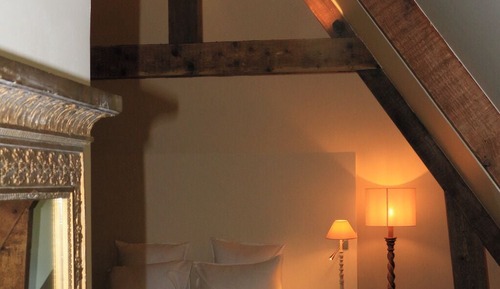 Traveler Room