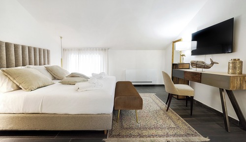 Luxury Suite, Balcony