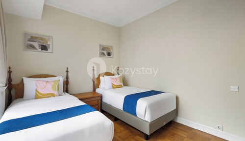 Classic Apartment, 2 Bedrooms, City View