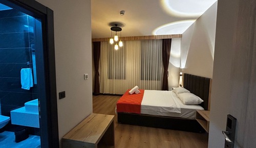 Deluxe Double Room, Balcony, Mountain View