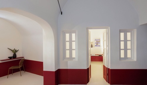 The Red-Carpet Cove Suite
