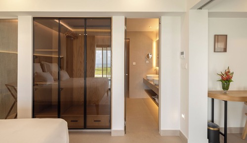 Sea Front Pool Suite