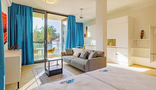 Studio, Sea View