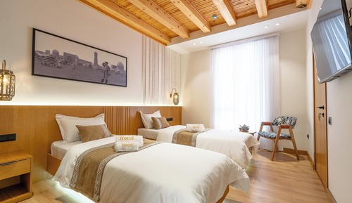 Twin Room, Balcony, City View