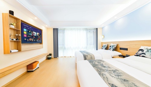Luxury Quadruple Room, Hill View