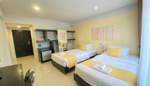 Standard Twin Room