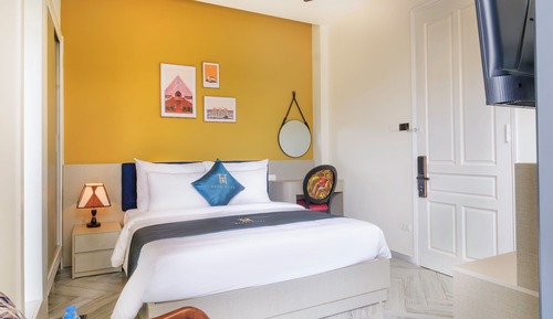 Deluxe Double Room, City View