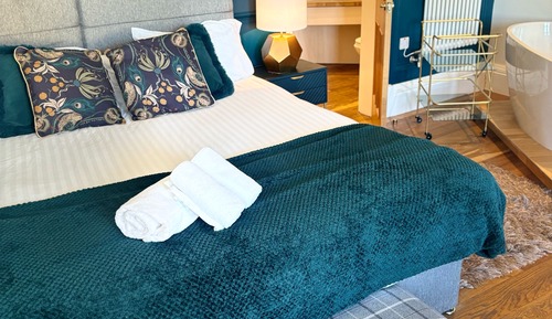 Suite, 1 King Bed