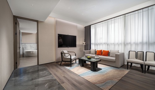 Executive Suite, City View