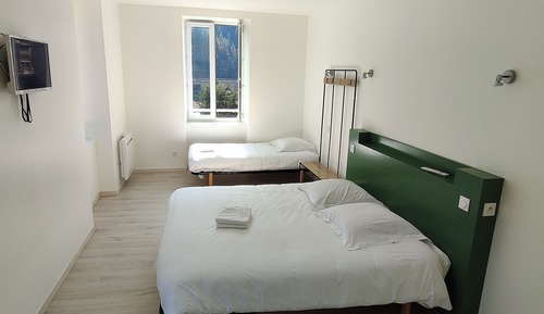 Classic Triple Room, Mobility Accessible