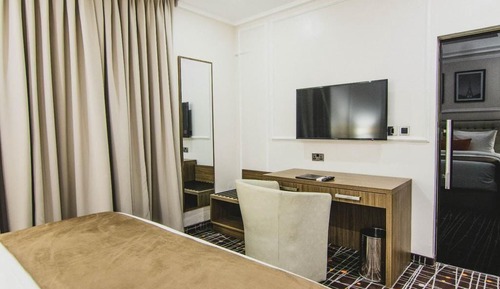 Superior Suite
