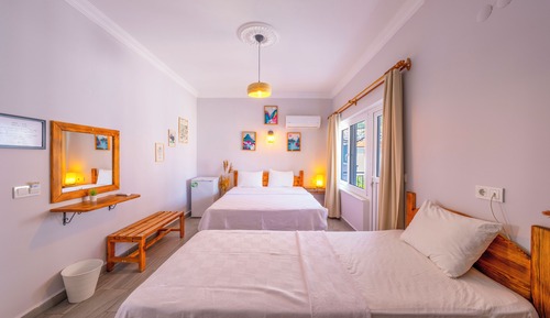 Deluxe Room, Multiple Beds, City View