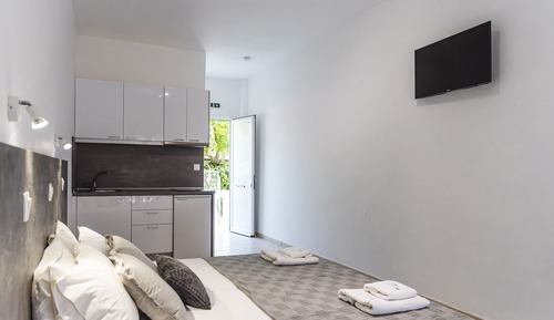Superior Apartment, Annex Building