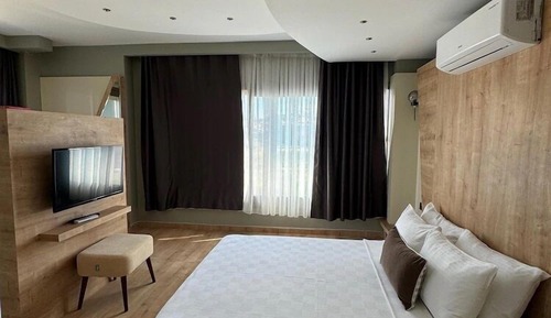 Deluxe Double Room, Pool View