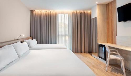 Family Room, Multiple Beds