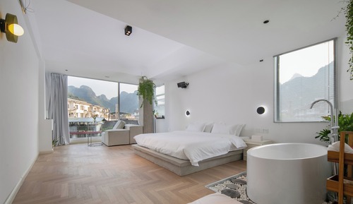 Design Double Room, 1 King Bed, City View, Corner