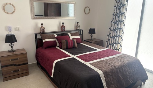 Deluxe Condo, 1 Queen Bed with Sofa bed
